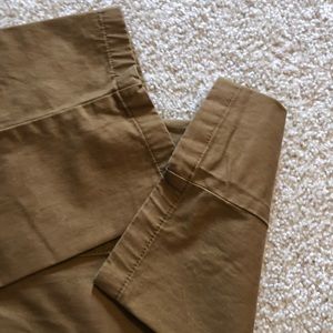 B2G1 free NEW Gap relaxed khaki pants